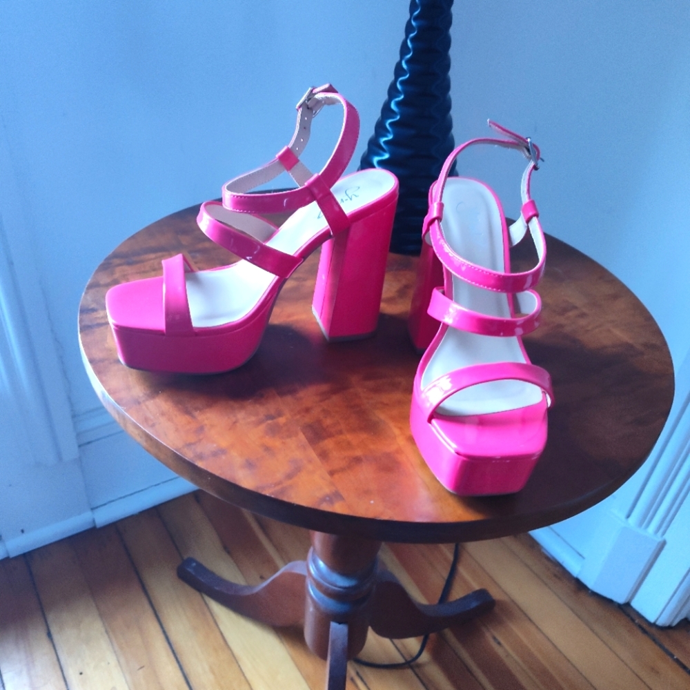 Y-Not "Icing" pink platform ankle strap platform sandal